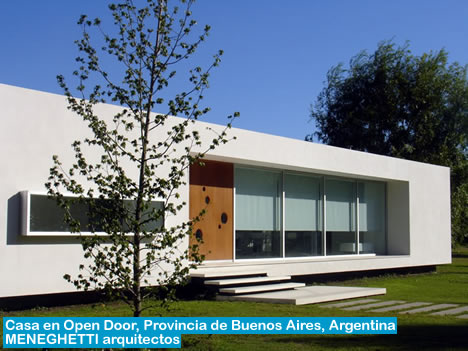 Casa en Open Door, Provincia de Buenos Aires, Argentina / MENEGHETTI arquitectos